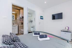 1 室のベッドルーム、WiFi、ベッドシーツ