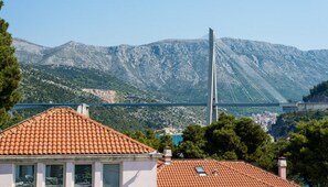 Vue depuis lâhĂ©bergement
