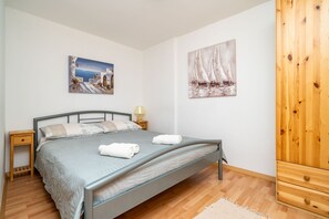1 chambre, fer et planche Ă repasser, Wi-Fi, draps fournis