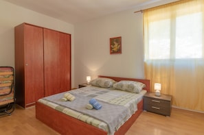 2 bedrooms, free WiFi, bed sheets