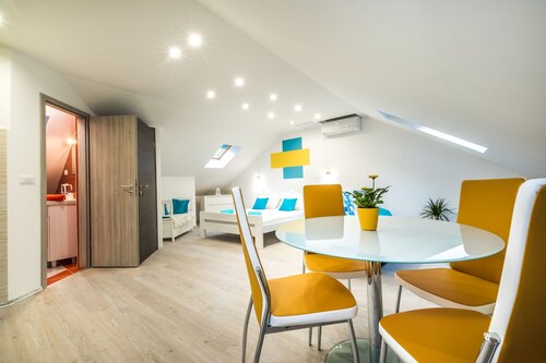 Apartments Sunshine Home - Studio Apartment