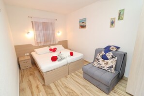 1 chambre, accĂšs Internet, draps fournis