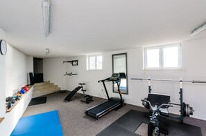 Fitness facility - Apartments Sandito-One-Bedroom Apartment with Terrace and Sea View (Mlini)