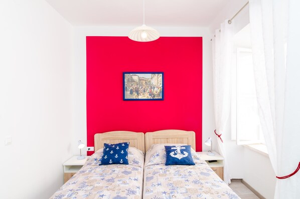 1 bedroom, WiFi, bed sheets