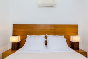 1 bedroom, iron/ironing board, internet, bed sheets