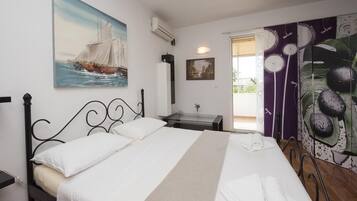 1 bedroom, iron/ironing board, WiFi, bed sheets