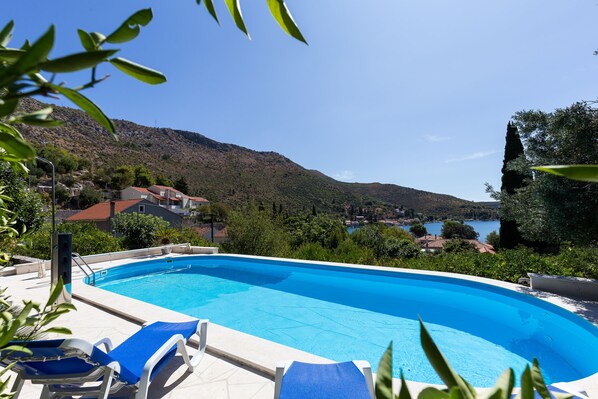 Opvarmet pool