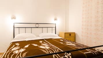1 bedroom, WiFi, bed sheets