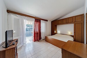 2 Schlafzimmer, Bügeleisen/Bügelbrett, WLAN, Bettwäsche