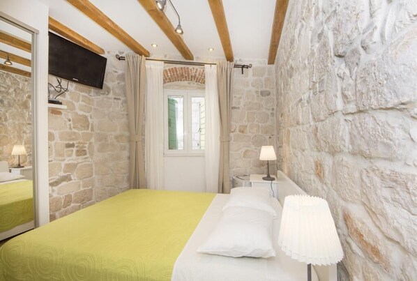 1 habitación, wifi y ropa de cama 