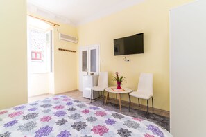 1 bedroom, iron/ironing board, Internet, bed sheets