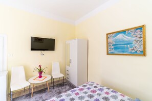 1 bedroom, iron/ironing board, Internet, bed sheets