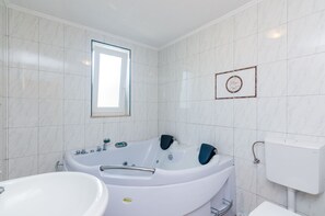 Hair dryer, towels - Suite Room Little Rea - Suite with Terrace and Garden View (Mlini)