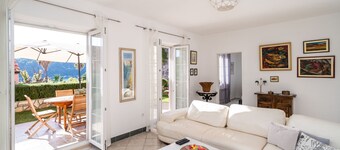 House Villa Vista Old Town - Four Bedroom House with Terrace and Sea View
