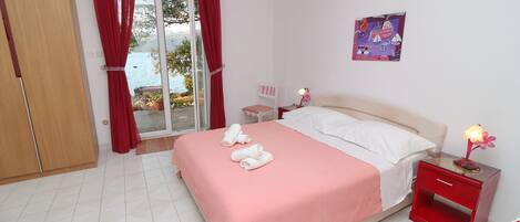 1 soverom, internettilgang og sengetøy