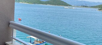 Apartments Tiho & Jelena- Appartamento con 1 Camera da Letto, Balcone e Vista Mare (Maestral)