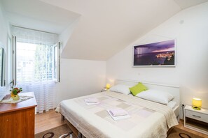 1 chambre, fer et planche Ă repasser, accĂšs Internet, draps fournis