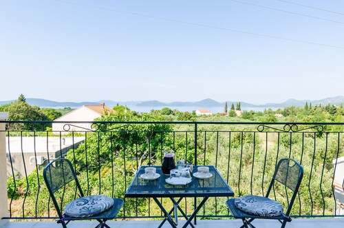 Apartment & Rooms Maždin - Triple Room with Balcony and Sea View ( Soba More )