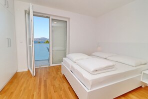 4 Schlafzimmer, Bügeleisen/Bügelbrett, Internetzugang, Bettwäsche