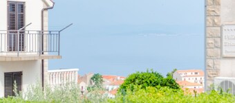 Apartments Iggy - One Bedroom Apartment with Terrace (A2) (ST)