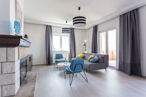 Télévision, cheminée