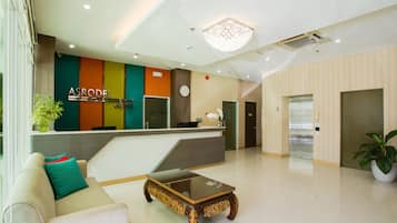 Quầy tiếp tân