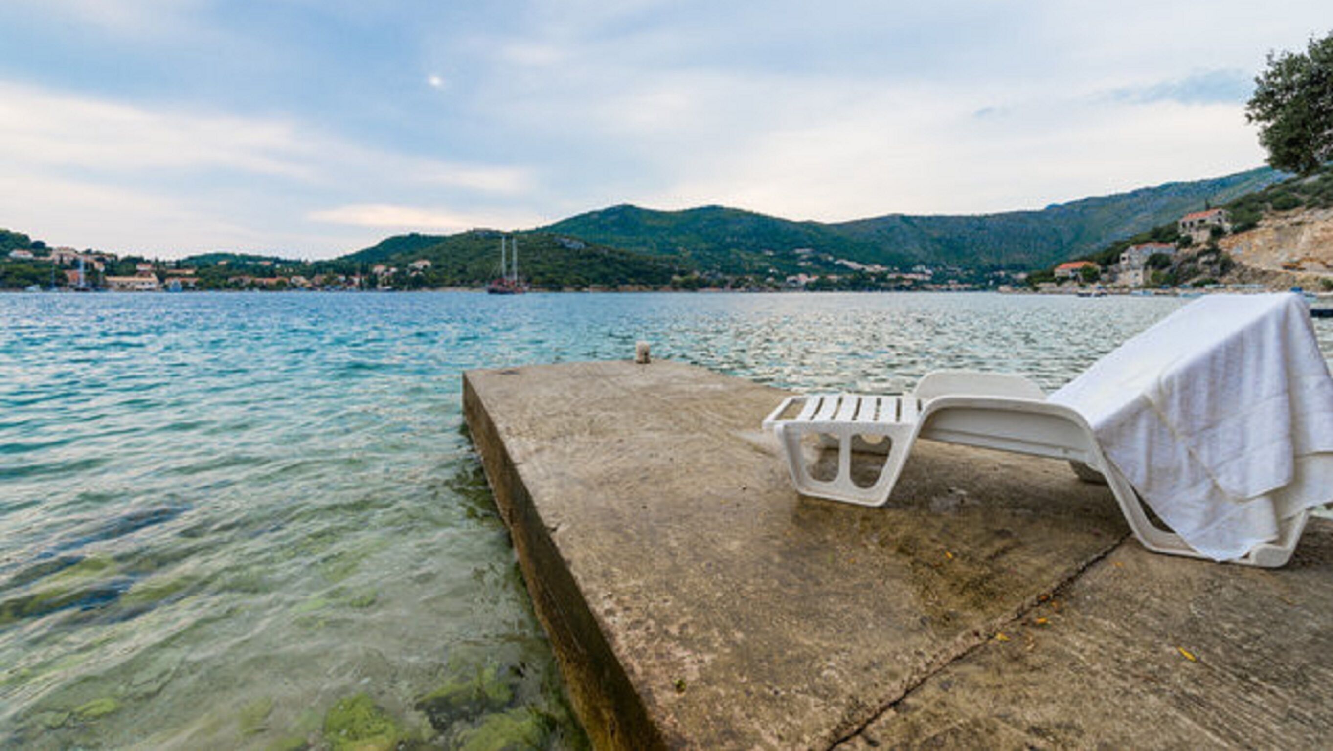 المنطقة المحيطة بالمنشأة