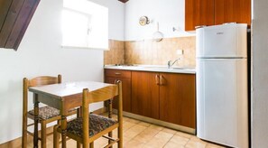 Réfrigérateur, plaque de cuisson