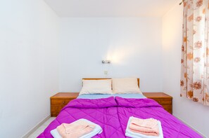 1 bedroom, WiFi, bed sheets