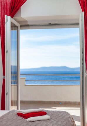 2 bedrooms, internet, bed sheets - Apartments Nena (ST) - Two Bedroom Apartment with Terrace and Sea View (Pisak)