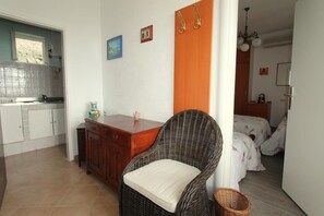2 chambres, fer et planche à repasser, accès Internet, draps fournis
