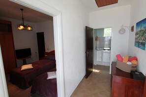 2 soverom, strykejern/-brett, internettilgang og sengetøy