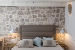 1 habitación, wifi y ropa de cama