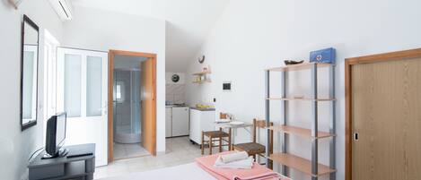 Internet, bed sheets