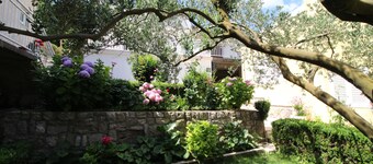 Holiday Home Gea - Three Bedroom Holiday Home with Terrace and Partial Sea View