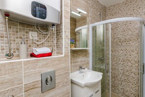 Hair dryer, towels