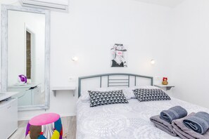 1 habitación, internet y ropa de cama 