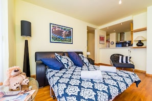 1 Schlafzimmer, Bügeleisen/Bügelbrett, WLAN, Bettwäsche
