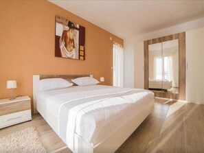 1 Schlafzimmer, Bügeleisen/Bügelbrett, WLAN, Bettwäsche