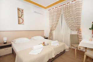 1 bedroom, iron/ironing board, WiFi, bed sheets