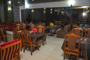 Restaurant - Hotel Faran (Karachi)