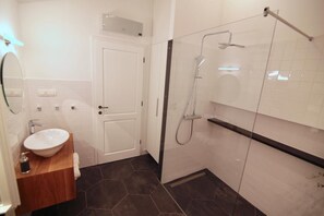 Hair dryer, towels - Apartments Cava Dubrovnik - Duplex Two Bedroom Apartment with Sea View (Dubrovnik)
