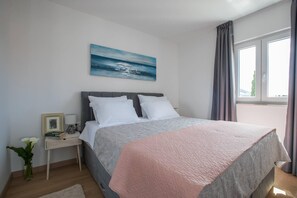 1 bedroom, iron/ironing board, WiFi, bed sheets - Apartment Navis - One Bedroom Apartment with Balcony (Dubrovnik)