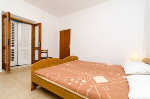 1 chambre, accès Internet, draps fournis