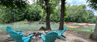 The Shanty w/ Private Beach + Wi-Fi + Secluded