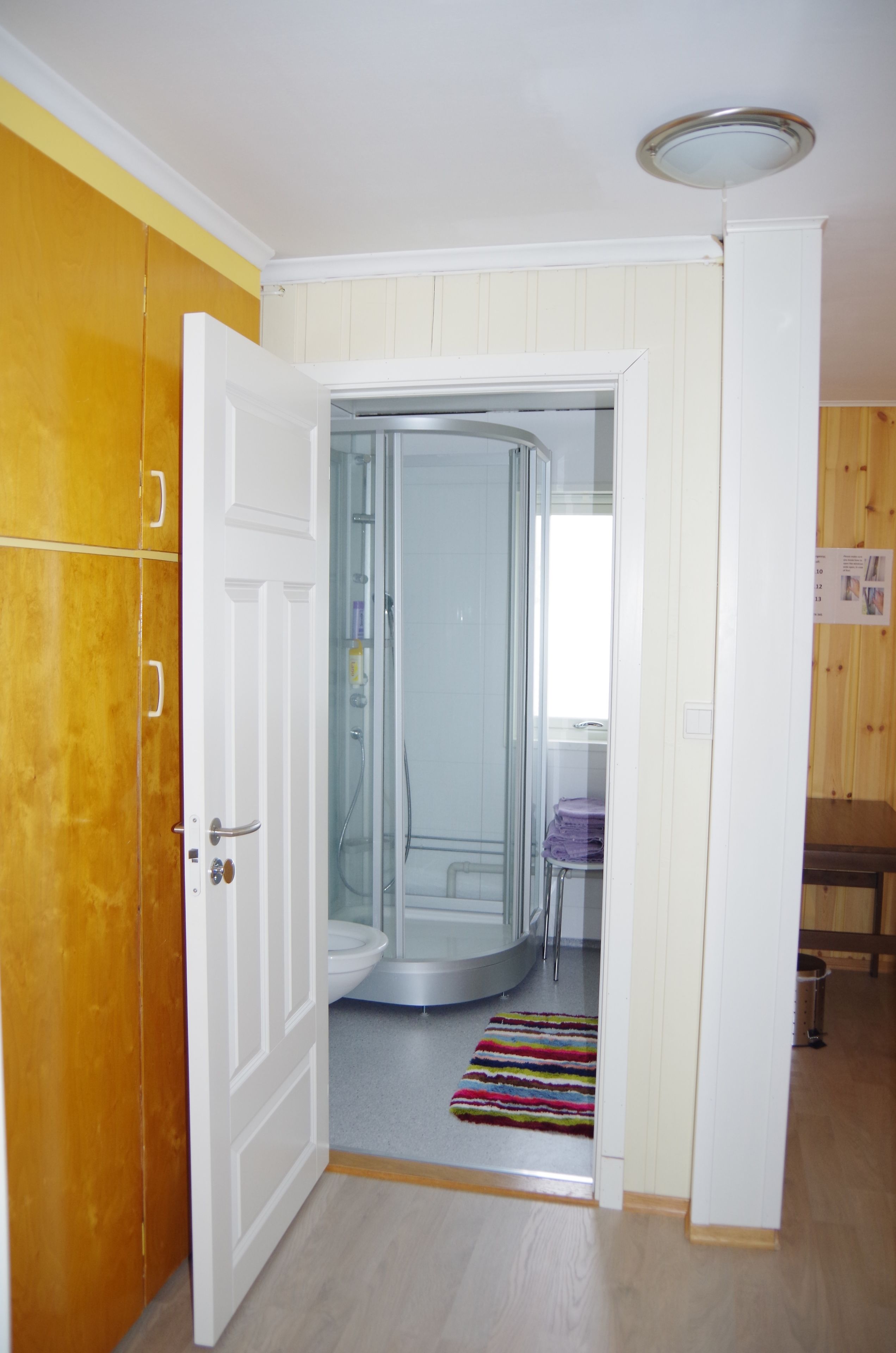 Comfort Double Room, 1 Double Bed, Non Smoking | Bathroom | Slippers