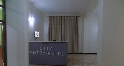 City Entry Hotel