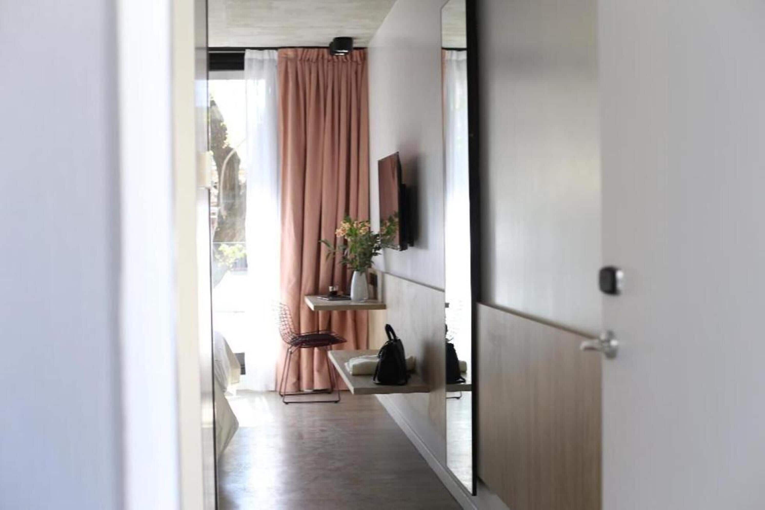 standard room | 1 bedroom, hypo-allergenic bedding, down duvets, memory-foam beds