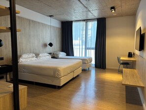 Deluxe Triple Room | Hypo-allergenic bedding, down comforters, memory foam beds, minibar - Krista Boutique Hotel (Buenos Aires)