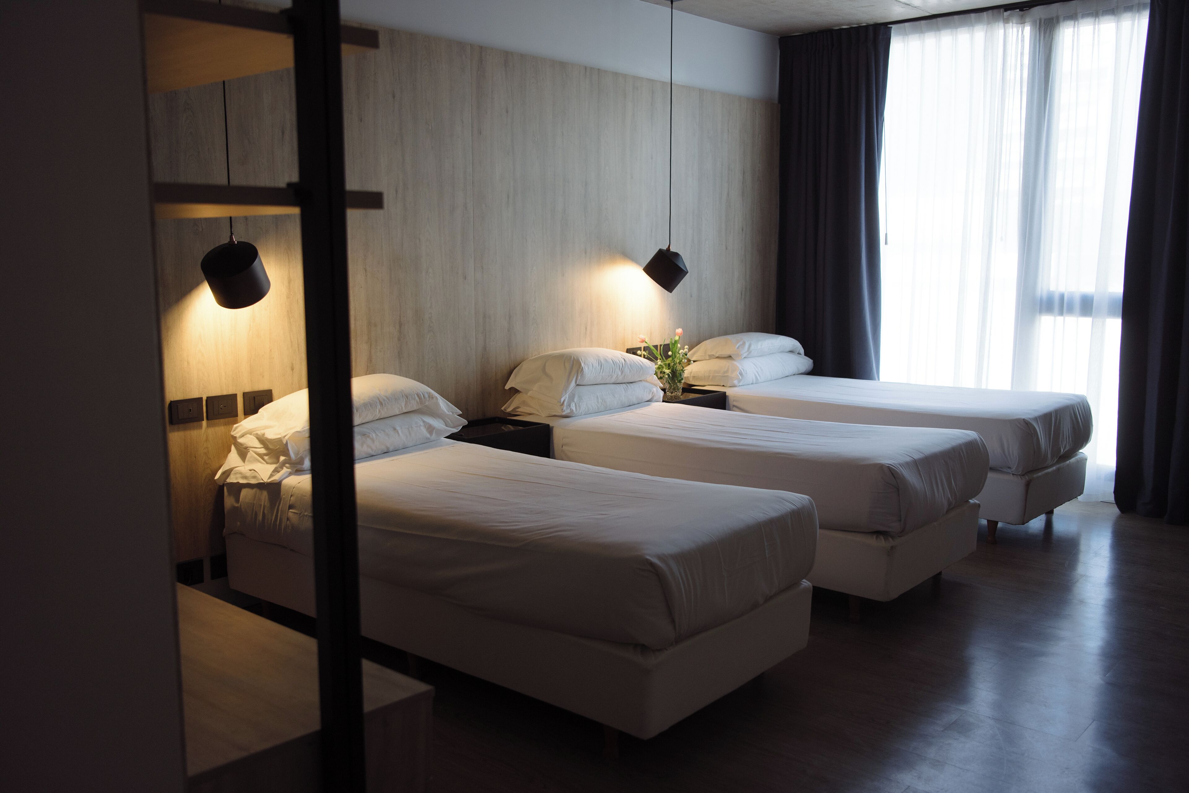 deluxe triple room | 1 bedroom, hypo-allergenic bedding, down duvets, memory-foam beds